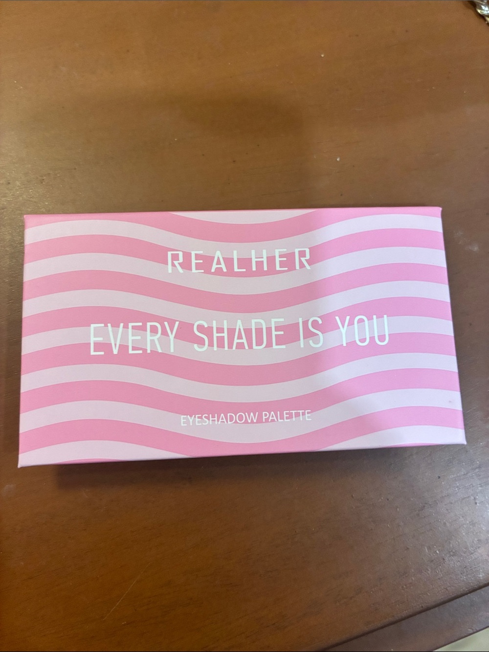 REALHER Every Shade Is You Eyeshadow Palette - Pink